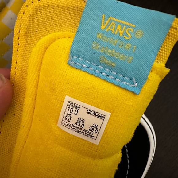 Simpsons x Vans Sk8-Hi Brand New with tag in box - Picture 2 of 8